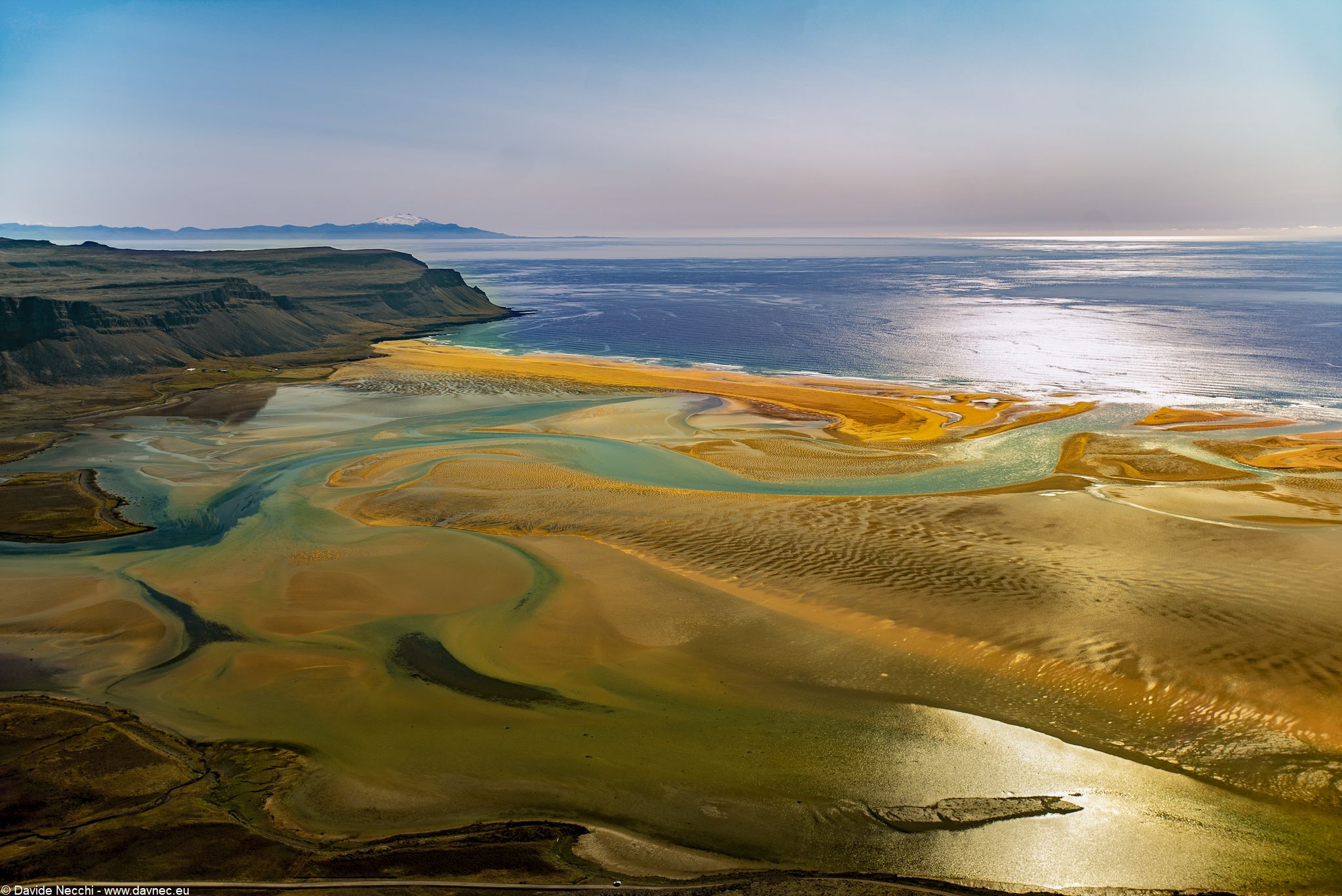 Vista dall'alto Rauðisandur da il meglio di se.