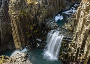 Litlanesfoss da un angolo insolito